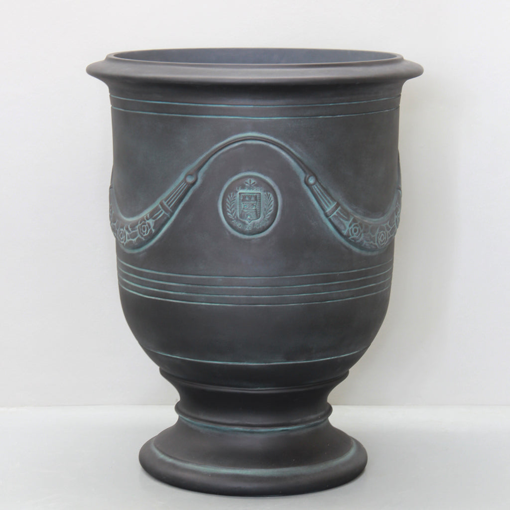 Anduze Urn With Garland