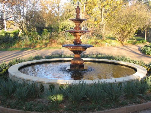 GRANADA FOUNTAIN