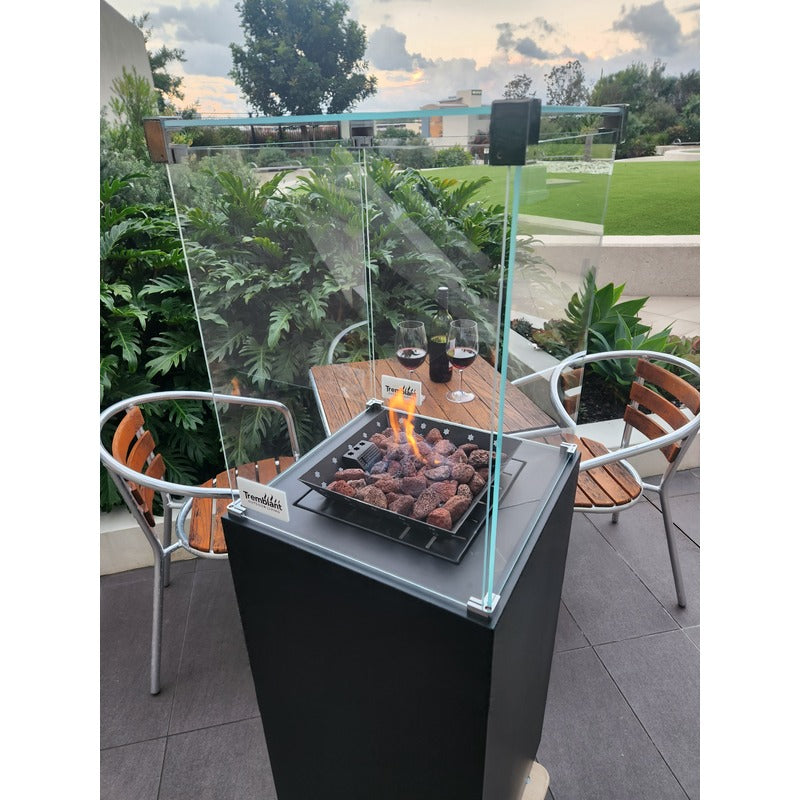 como fire pit and tree