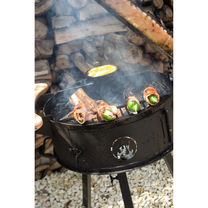cook BBQ on the grill
