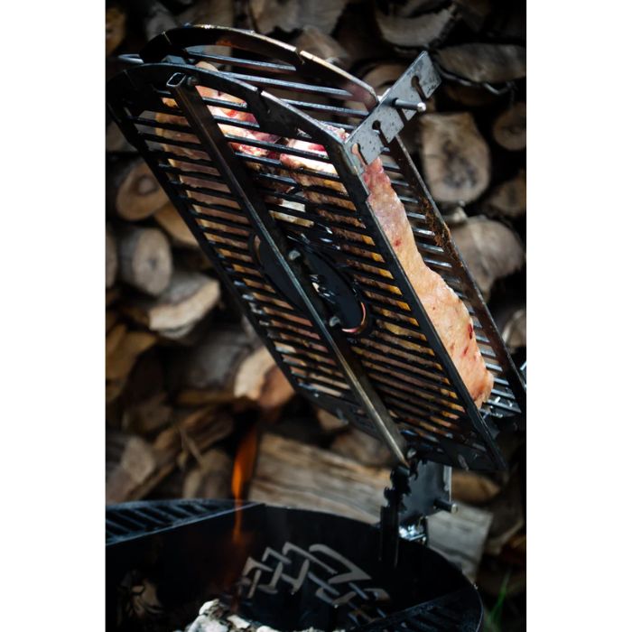 cook meat on the grill